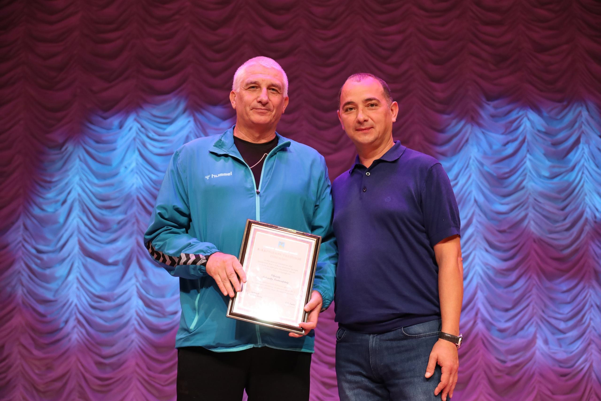 Владимир Жданов поздравил спортсменов с Днём физкультурника.