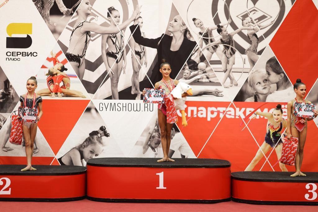 Шебекинские спортсменки приняли участие во всероссийских соревнованиях по художественной гимнастике.
