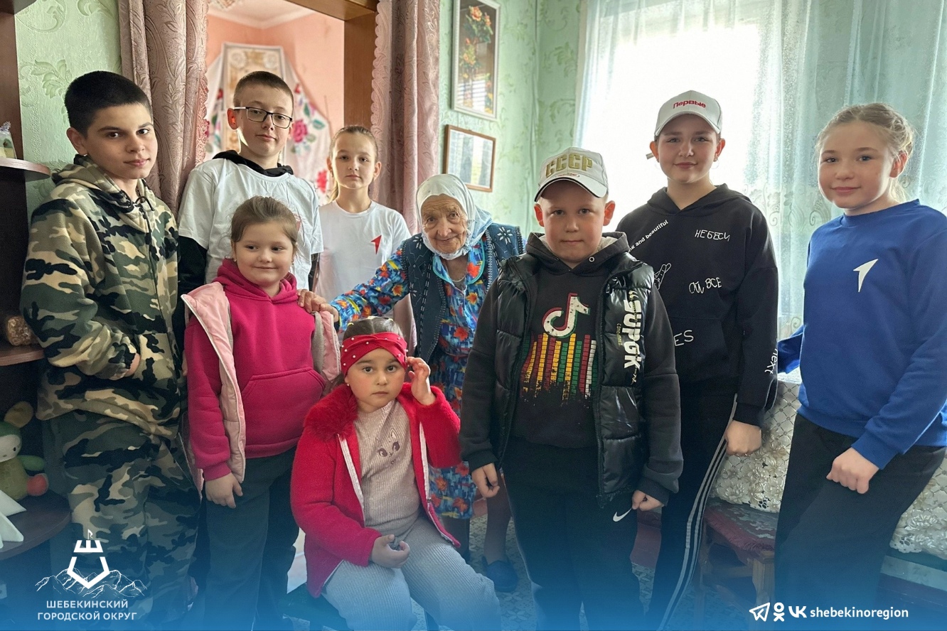 Активисты «Движения Первых» Муромской школы навестили труженицу тыла Веру Ивановну Толмачеву.