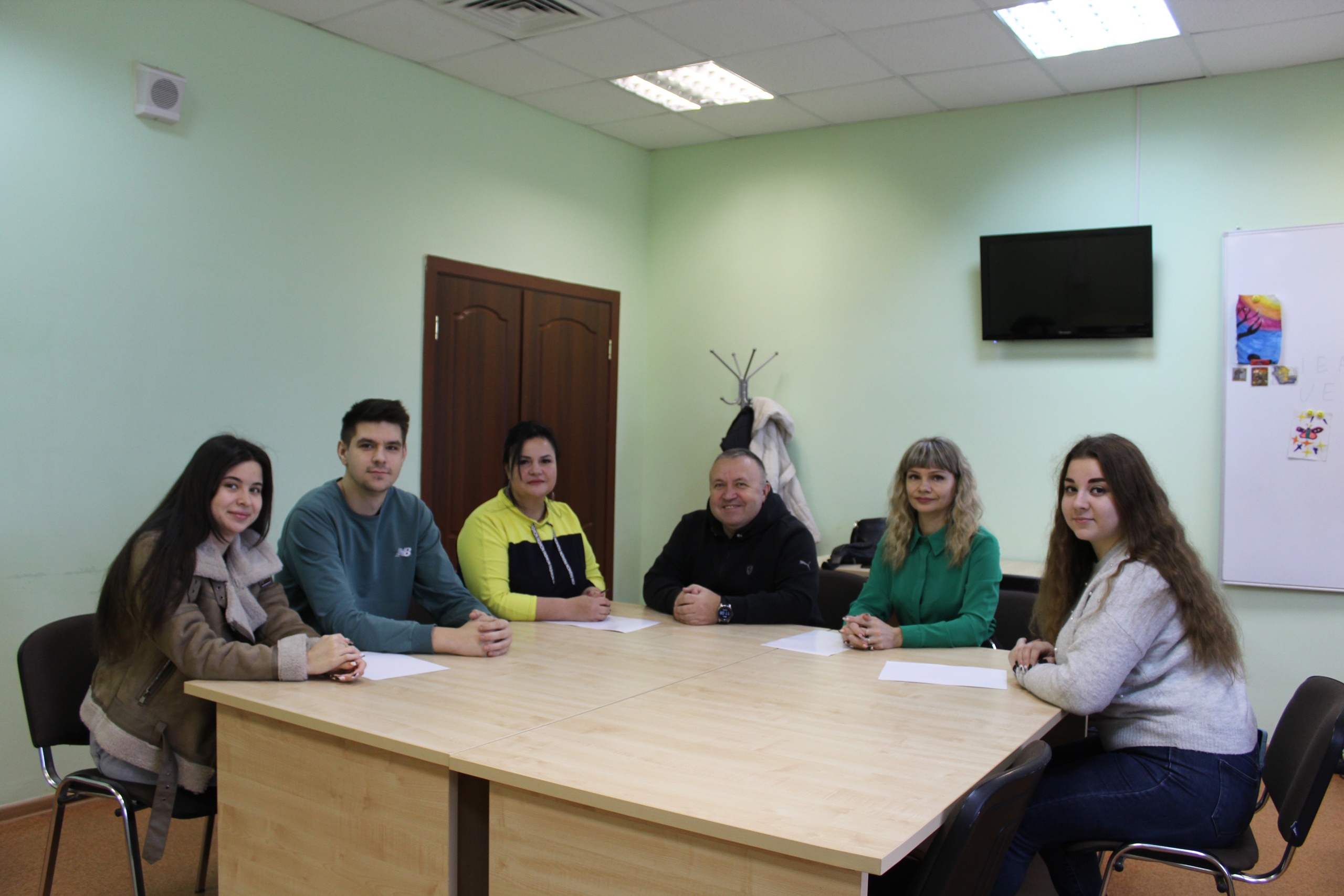 Шебекинский избирком провёл собеседование с претендентами в состав молодежной избирательной комиссии.