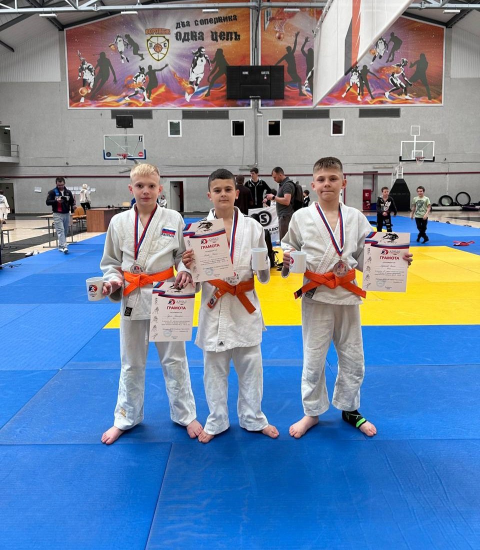 Воспитанники спортивной школы «Атлант» продолжают достойно представлять Шебекинский округ в различных соревнованиях.