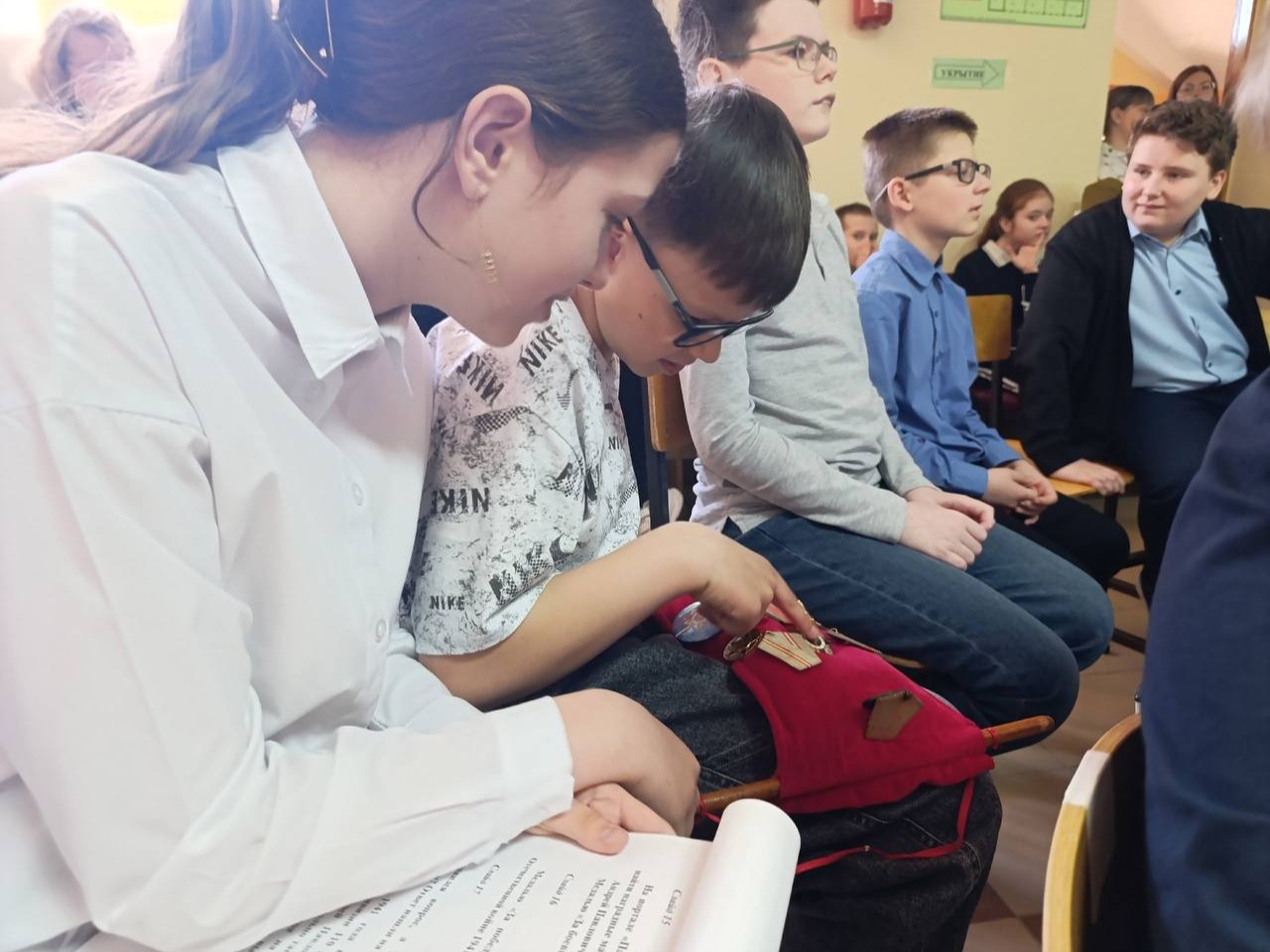 В Шебекинском муниципальном округе прошла масштабная Всероссийская молодежная акция «Наши семейные книги памяти».