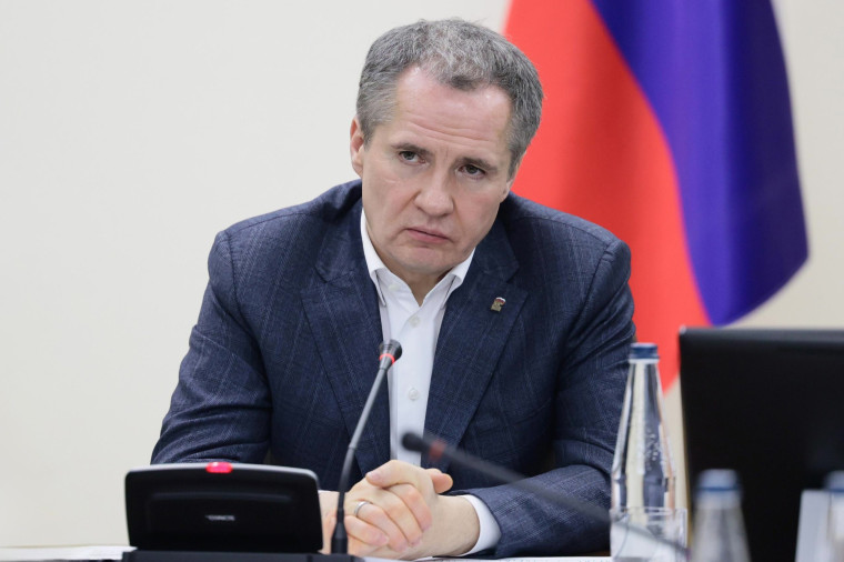 Вячеслав Гладков вместе с министром строительства и ЖКХ РФ Иреком Файзуллиным и председателем попечительского совета ППК «Фонд развития территорий» Сергеем Степашиным встретились с застройщиками региона, главами, замами и министрами. Вячеслав Гладков вместе с министром строительства и ЖКХ РФ Иреком Файзуллиным и председателем попечительского совета ППК «Фонд развития территорий» Сергеем Степашиным встретились с застройщиками региона, главами, замами и министрами.