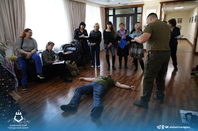 Волонтёры Народного фронта провели обучение по оказанию первой медицинской помощи для сотрудников участковых избирательных комиссий.