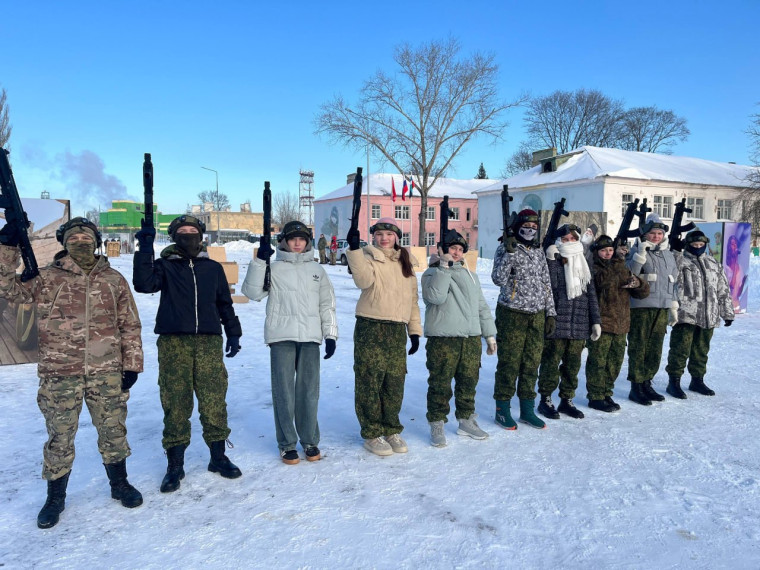 Завершилась десятидневная смена для девушек в Губкинском центре «Воин». Участницы из Шебекинского муниципального округа вернулись домой с новыми знаниями, яркими впечатлениями и зарядом положительных эмоций..