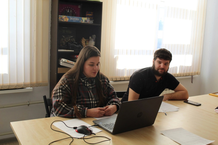 Дебаты набирают обороты. Дебаты набирают обороты.