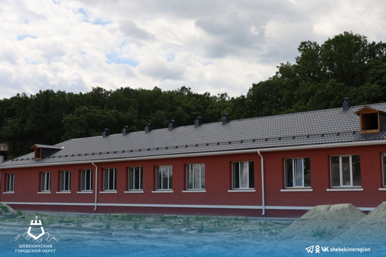 В Шебекинском городском округе продолжается ремонт Крапивенской школы.