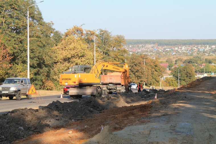 Сергей Евтушенко проверил ремонт дорог в Шебекино.