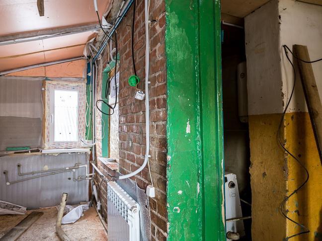 В Новой Таволжанке продолжается восстановление домов.