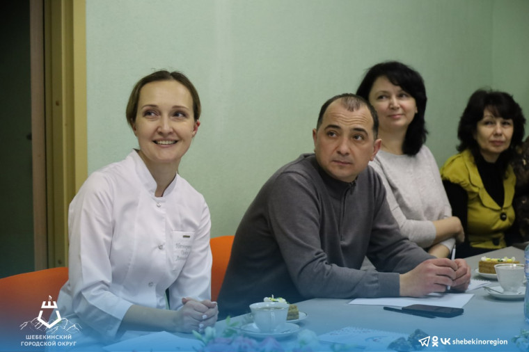 Владимир Жданов встретился с учащимися медицинского класса.