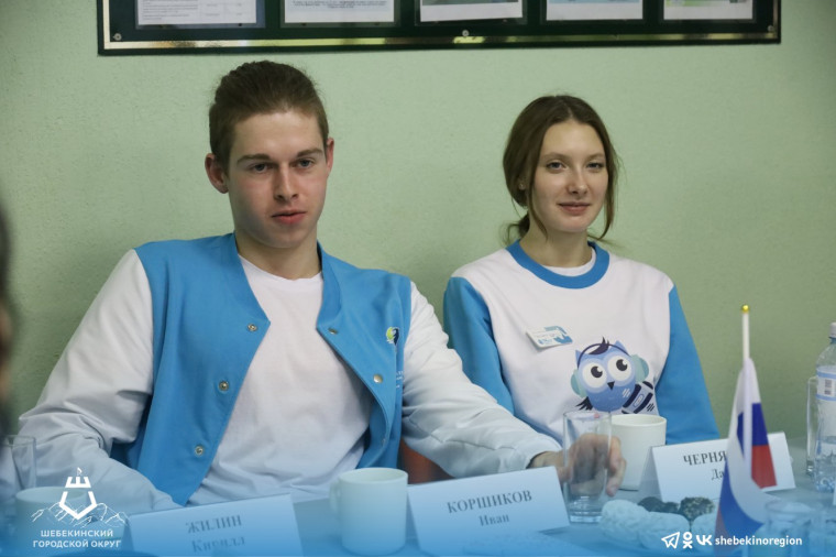 Владимир Жданов встретился с учащимися медицинского класса.