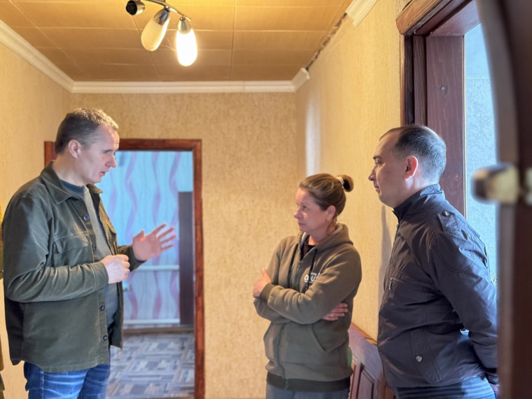 Вячеслав Гладков проверил ход восстановительных работ в Новой Таволжанке.