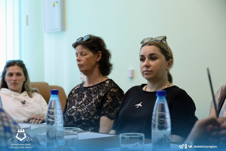 Владимир Жданов встретился с родителями, которые воспитывают детей с ограниченными возможностями здоровья.