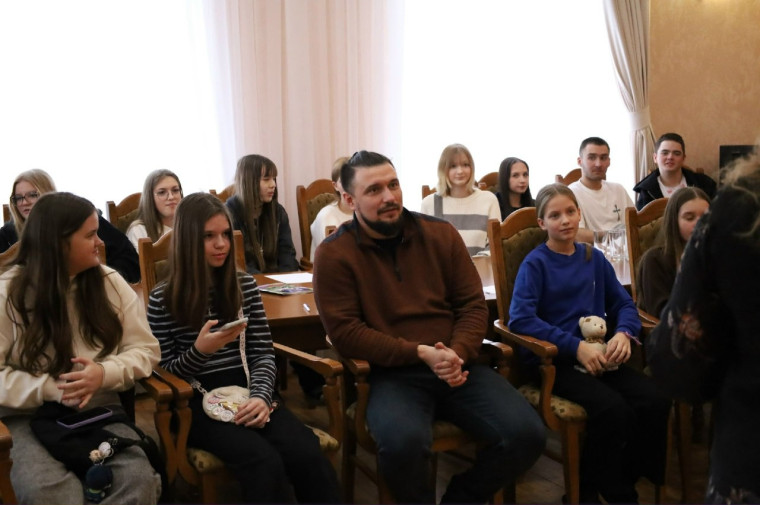 В городе Шебекино на площадке предпринимательской гостиной «Перспектива» состоялась встреча начинающих бизнесменов в формате «Завтрак с предпринимателем». Мероприятие было организовано в рамках деятельности клуба молодых предпринимателей «Действуй»..
