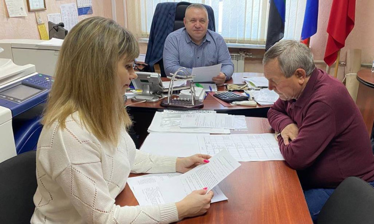 Шебекинская ТИК продолжает проводить рабочие встречи с представителями политический партий.
