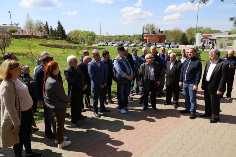 Владимир Жданов встретился с ликвидаторами аварии на Чернобыльской АЭС.