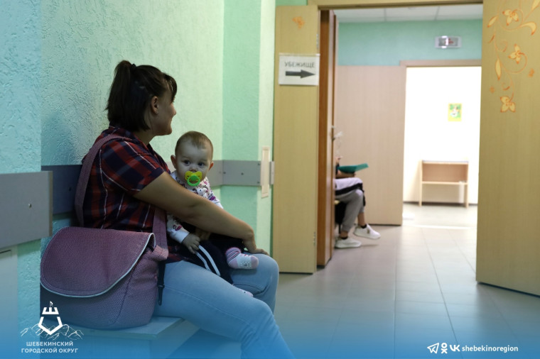 Педиатры детской поликлиники ведут приём в центральной районной больнице.