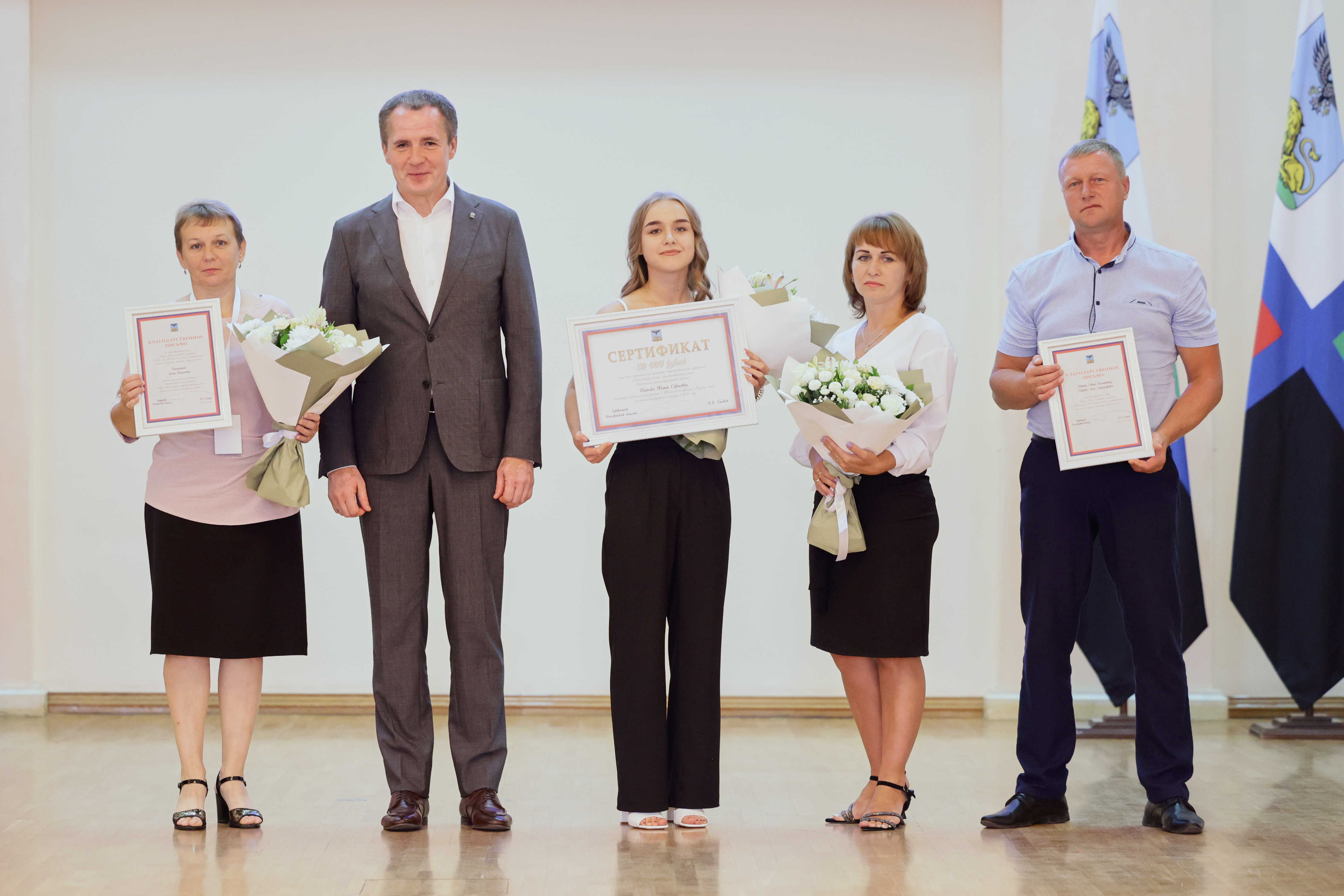 Награждение школьников. Награждение школьников Хао. Московские мастера школьники награждение 2023.